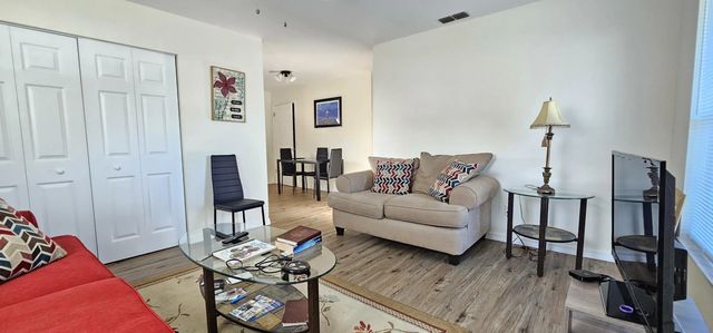 3 of 15 - 323 Seminole Court, Pahokee, FL
