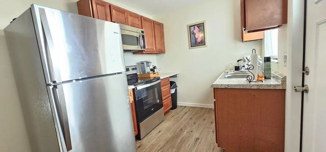 5 of 15 - 323 Seminole Court, Pahokee, FL