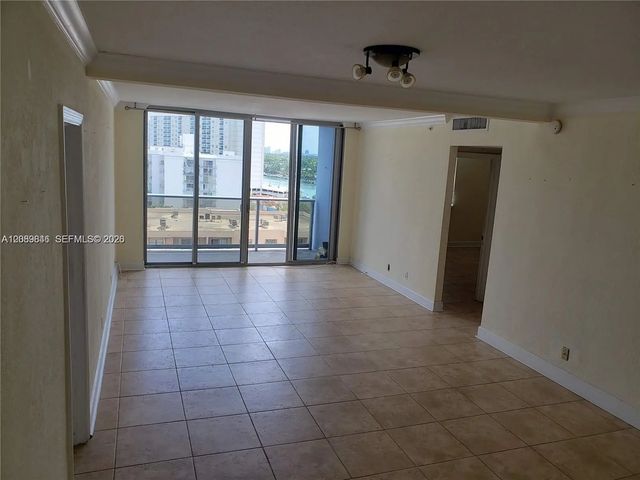 4 of 10 - 401 69th Street #900, Miami Beach, FL