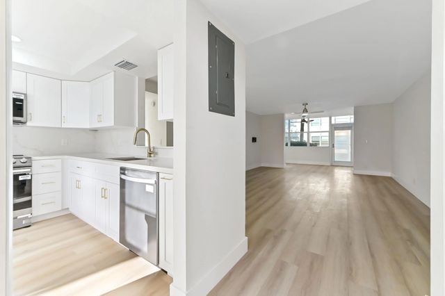 5 of 21 - 7 Willowbrook Lane #101, Delray Beach, FL