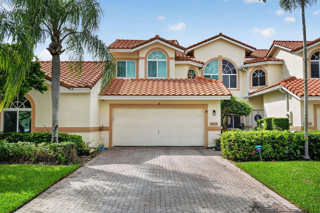 457 W Palm Aire Drive, Pompano Beach