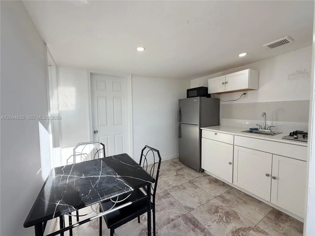 12435 Sw 42nd Street #3, Miami
