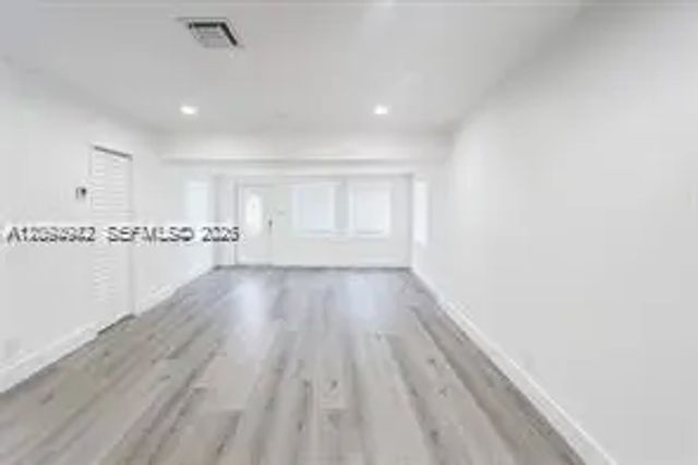 2 of 10 - 307 Sw 15th Street, Fort Lauderdale, FL