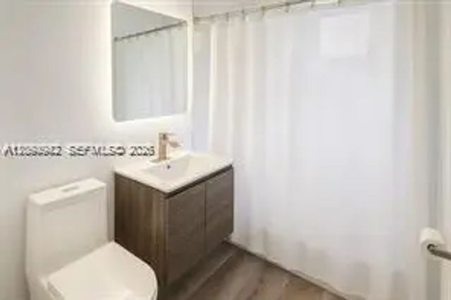 3 of 10 - 307 Sw 15th Street, Fort Lauderdale, FL