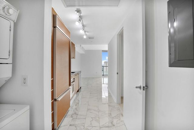 50 Biscayne Boulevard #4503, Miami