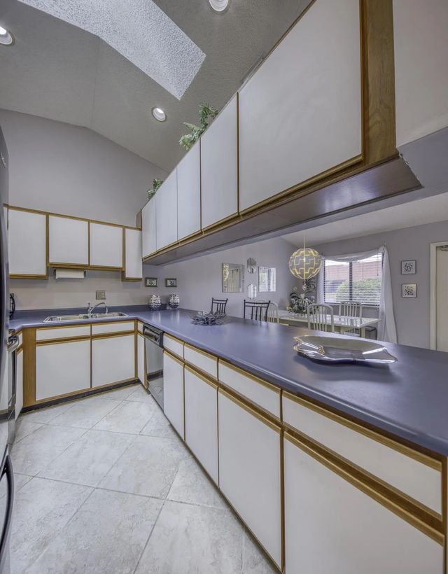4 of 32 - 815 Andrew Redding Road #201, Lantana, FL