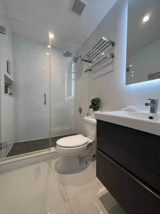5 of 11 - 10114 Sw 20th Street, Miami, FL