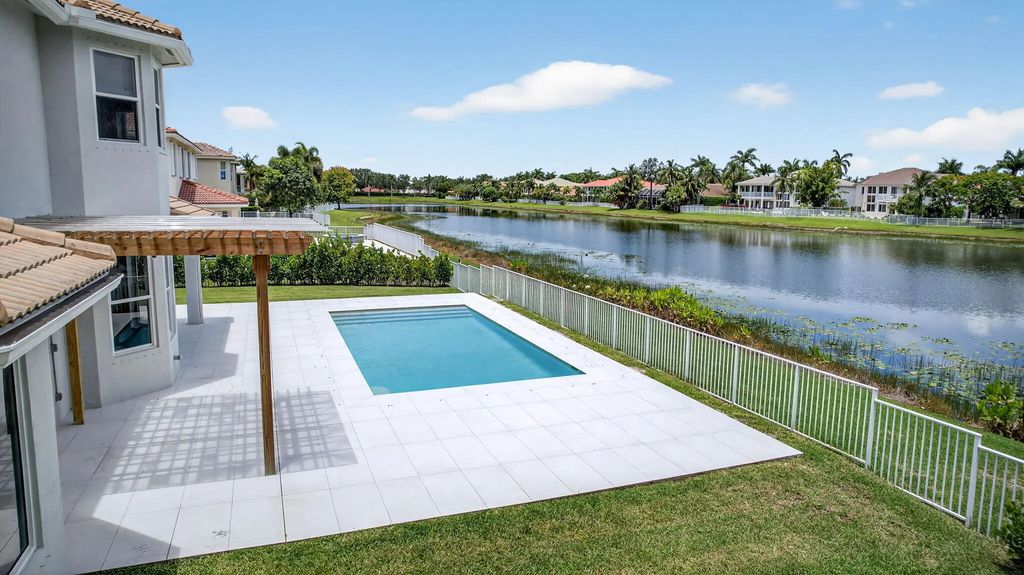 11587 Manatee Bay Lane, Wellington
