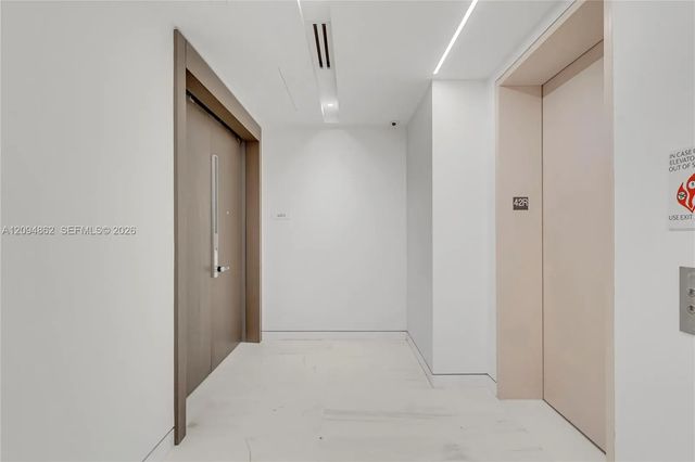 5 of 53 - 300 Biscayne Blvd Way #4203, Miami, FL