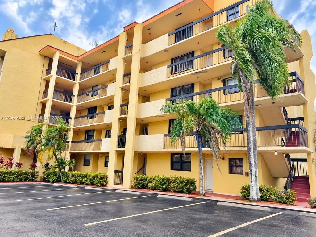 8881 Fontainebleau Boulevard #307, Miami