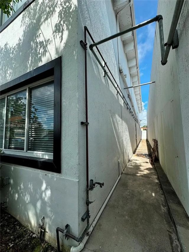 3 of 25 - 7142 Ne 2nd Avenue, Miami, FL