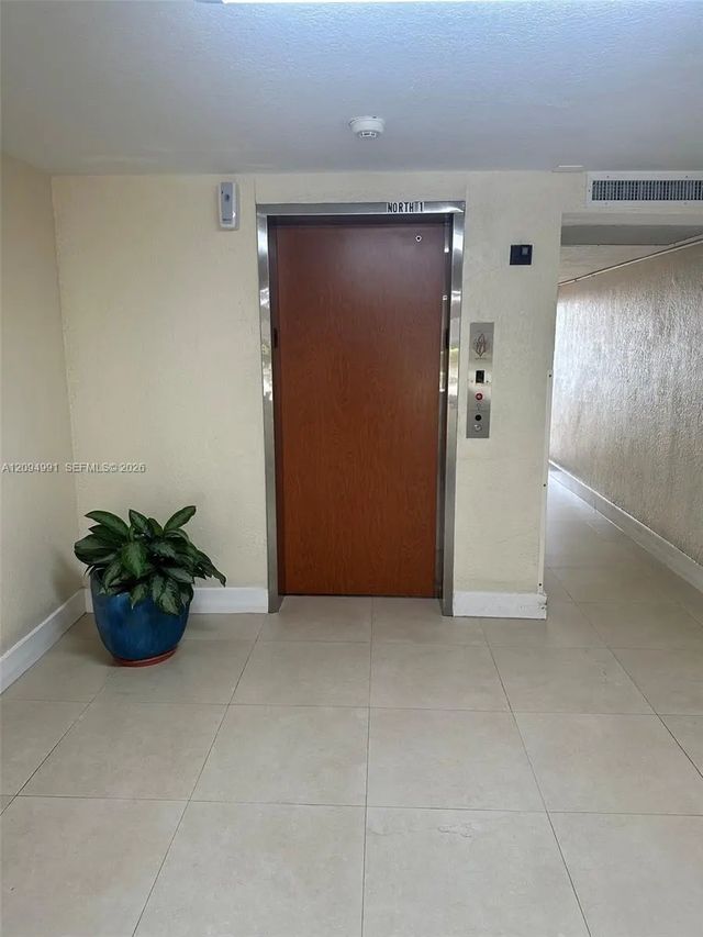 5 of 26 - 9360 Fontainebleau Boulevard #410, Miami, FL