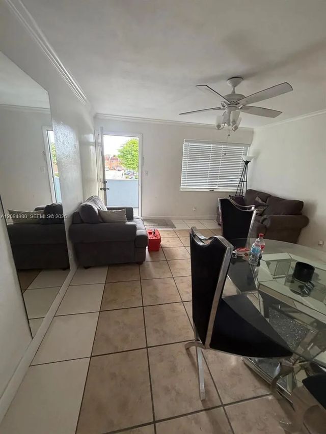 11005 Sw 1st Street #202, Sweetwater