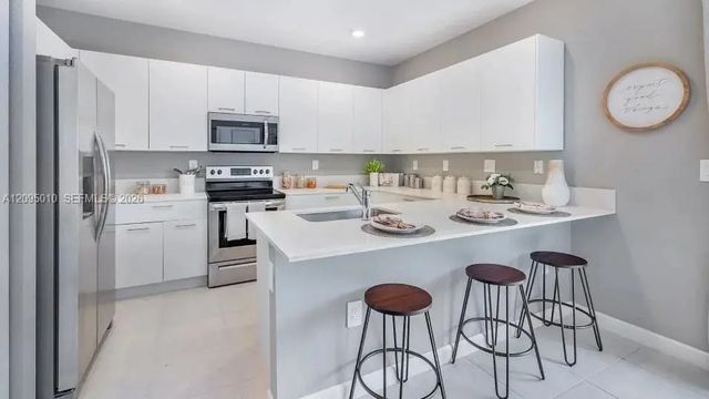 2 of 9 - 2588 Se 25 Drive, Homestead, FL