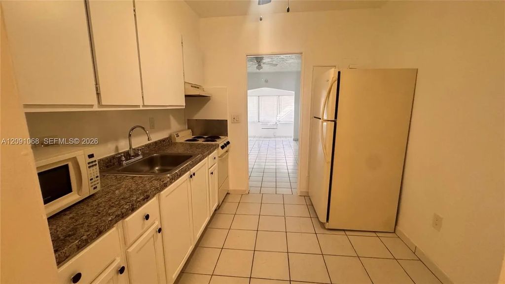 1905 Harding Street #2, Hollywood