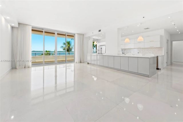 808 Brickell Key Drive #304, Miami