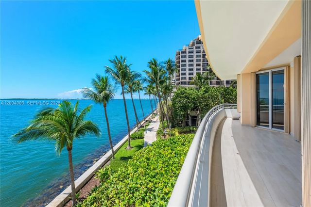 4 of 62 - 808 Brickell Key Drive #304, Miami, FL