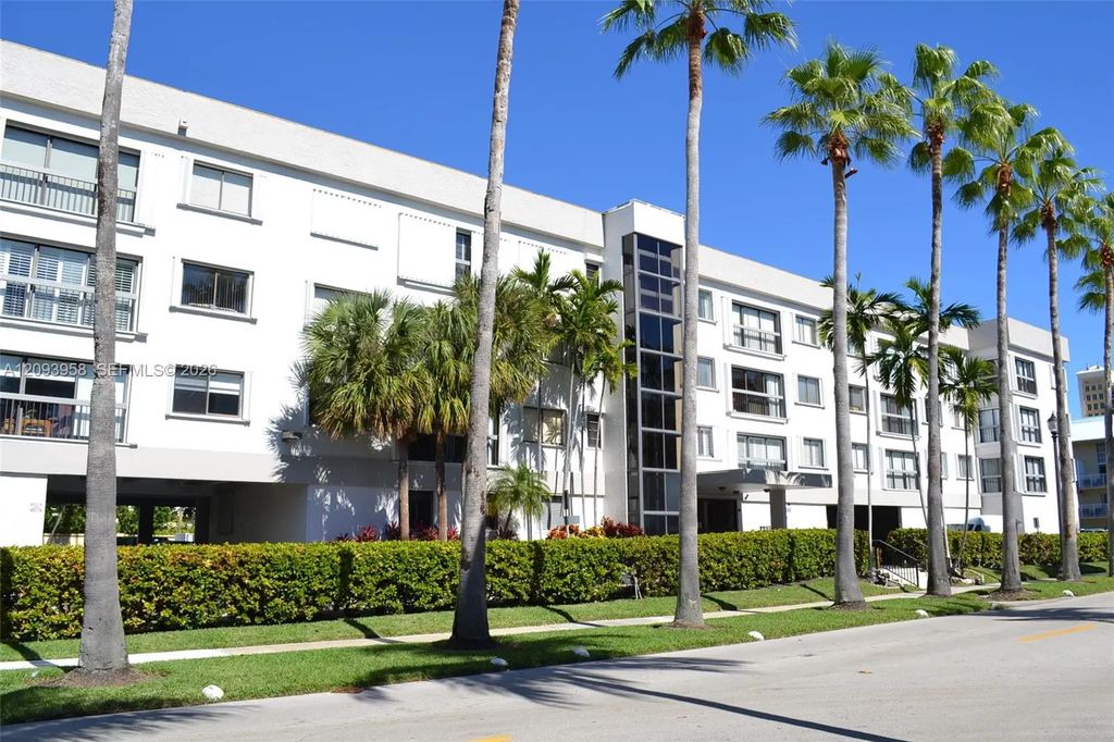 255 Galen Drive #4f, Key Biscayne