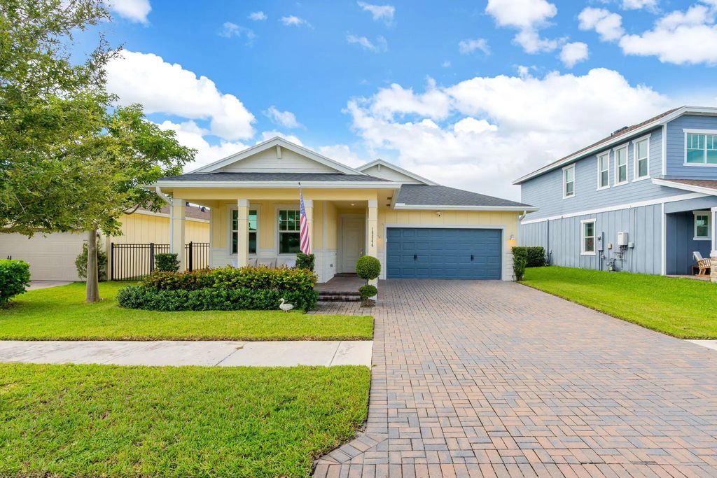19644 Rugged Trunk Trail, Loxahatchee