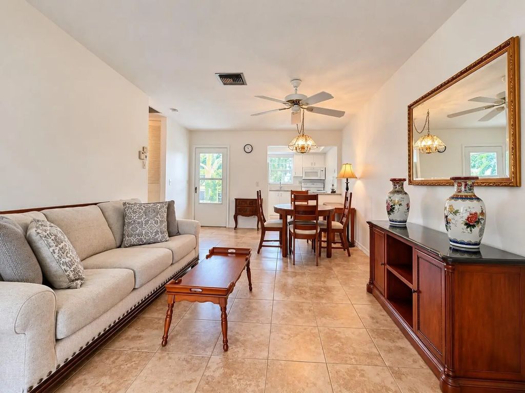 2920 Crosley Drive E #e, West Palm Beach