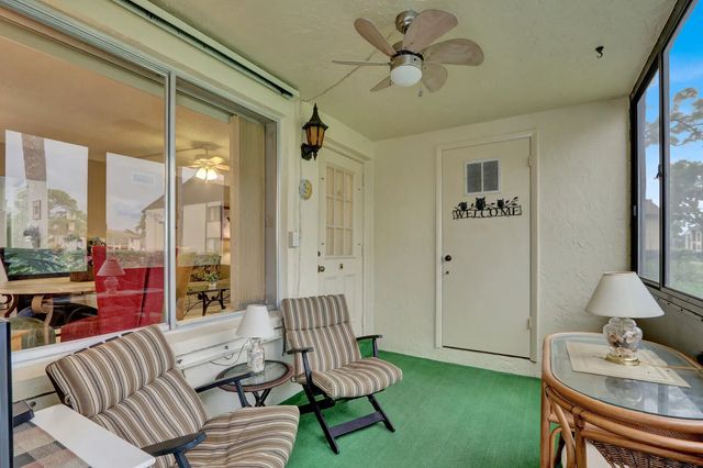 3 of 21 - 338 Knotty Pine  Circle #d-1, Greenacres, FL
