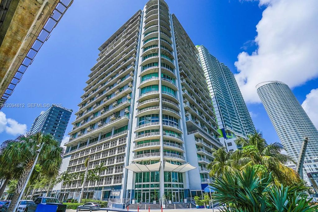 690 Sw 1st Court #1623, Miami