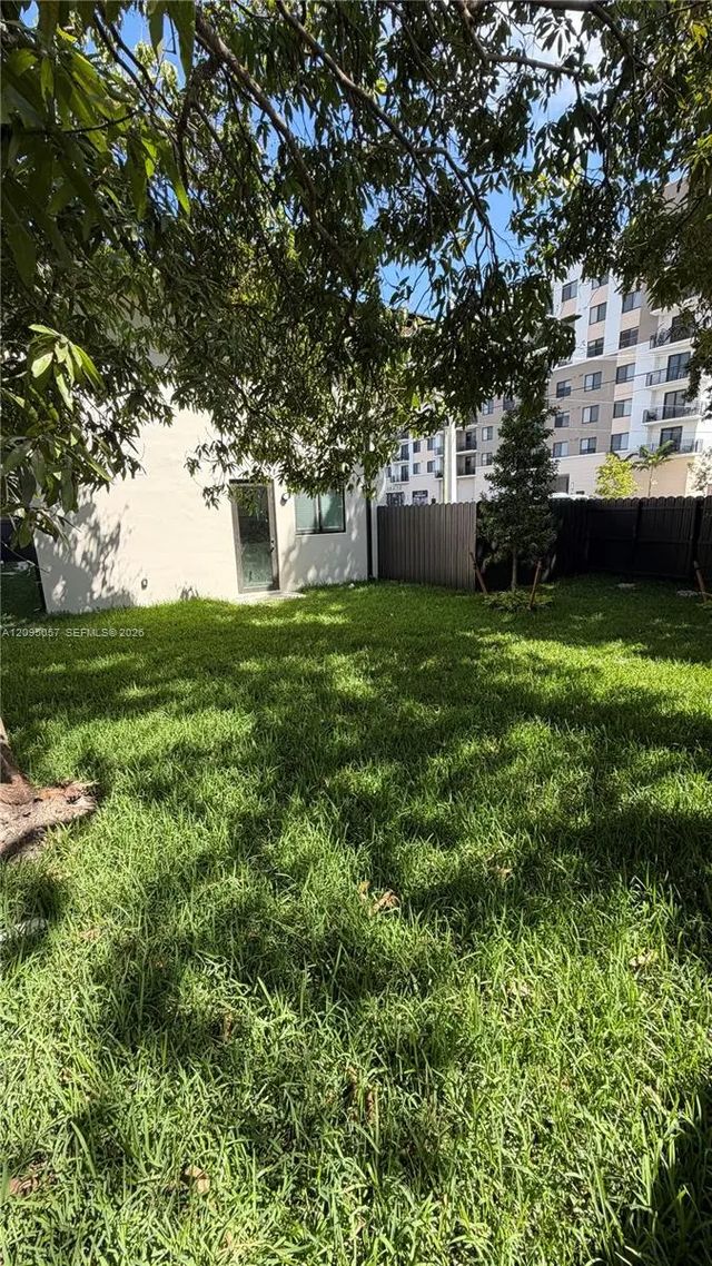 3 of 23 - 18340 Sw 102 Place, Miami, FL