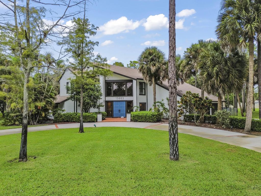 13885 Greentree Trail, Wellington
