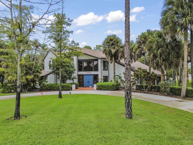 13885 Greentree Trail, Wellington