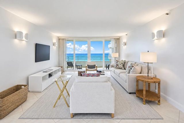 3407 S Ocean Boulevard #7d, Highland Beach