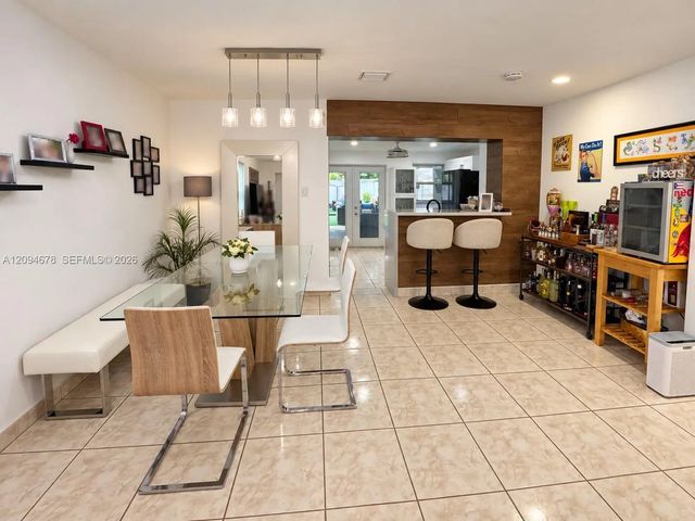 4 of 25 - 4531 Sw 98th Court, Miami, FL