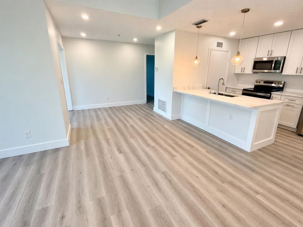 2315 N Congress Avenue #37, Boynton Beach
