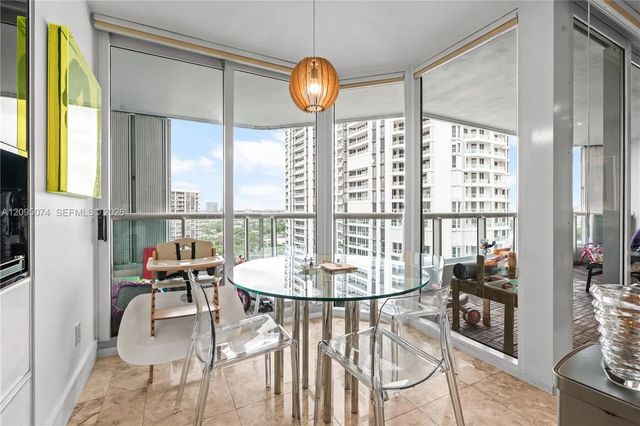 4 of 39 - 21055 Yacht Club Drive #1703, Aventura, FL