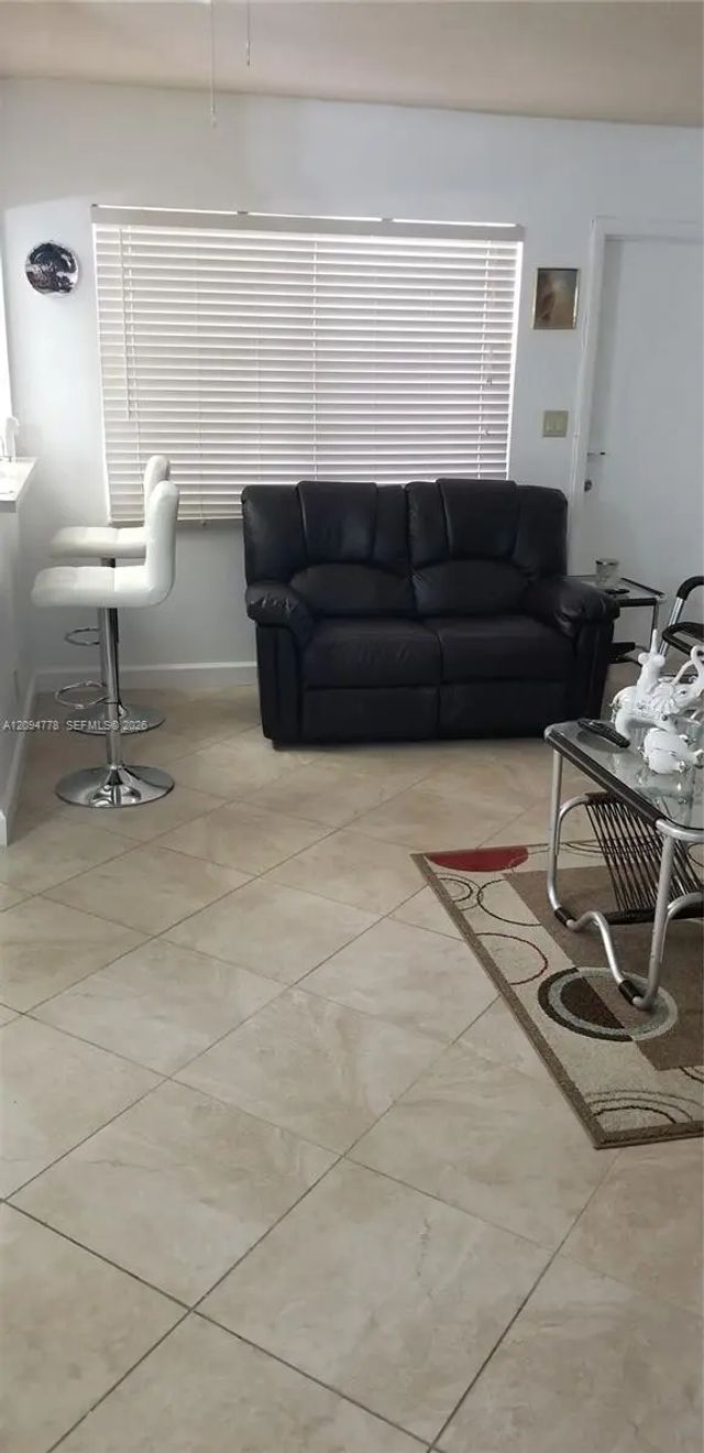 4 of 27 - 5300 Washington Street #h233, Hollywood, FL