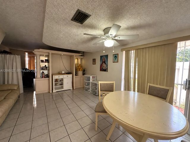 4 of 14 - 1103 W 39th Terrace #20, Hialeah, FL