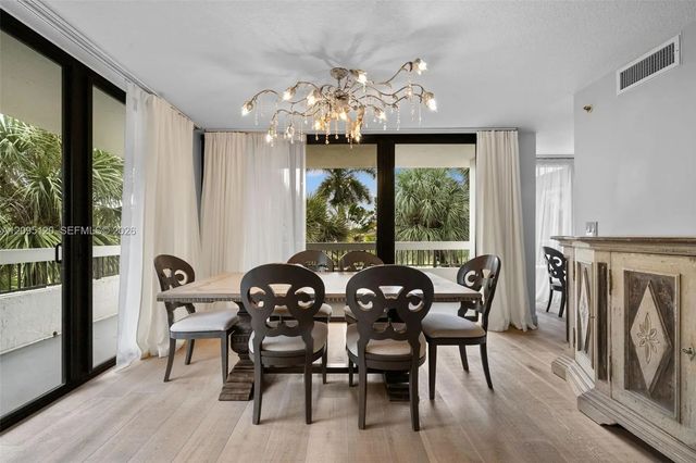 4 of 40 - 23200 Camino Del Mar #305, Boca Raton, FL