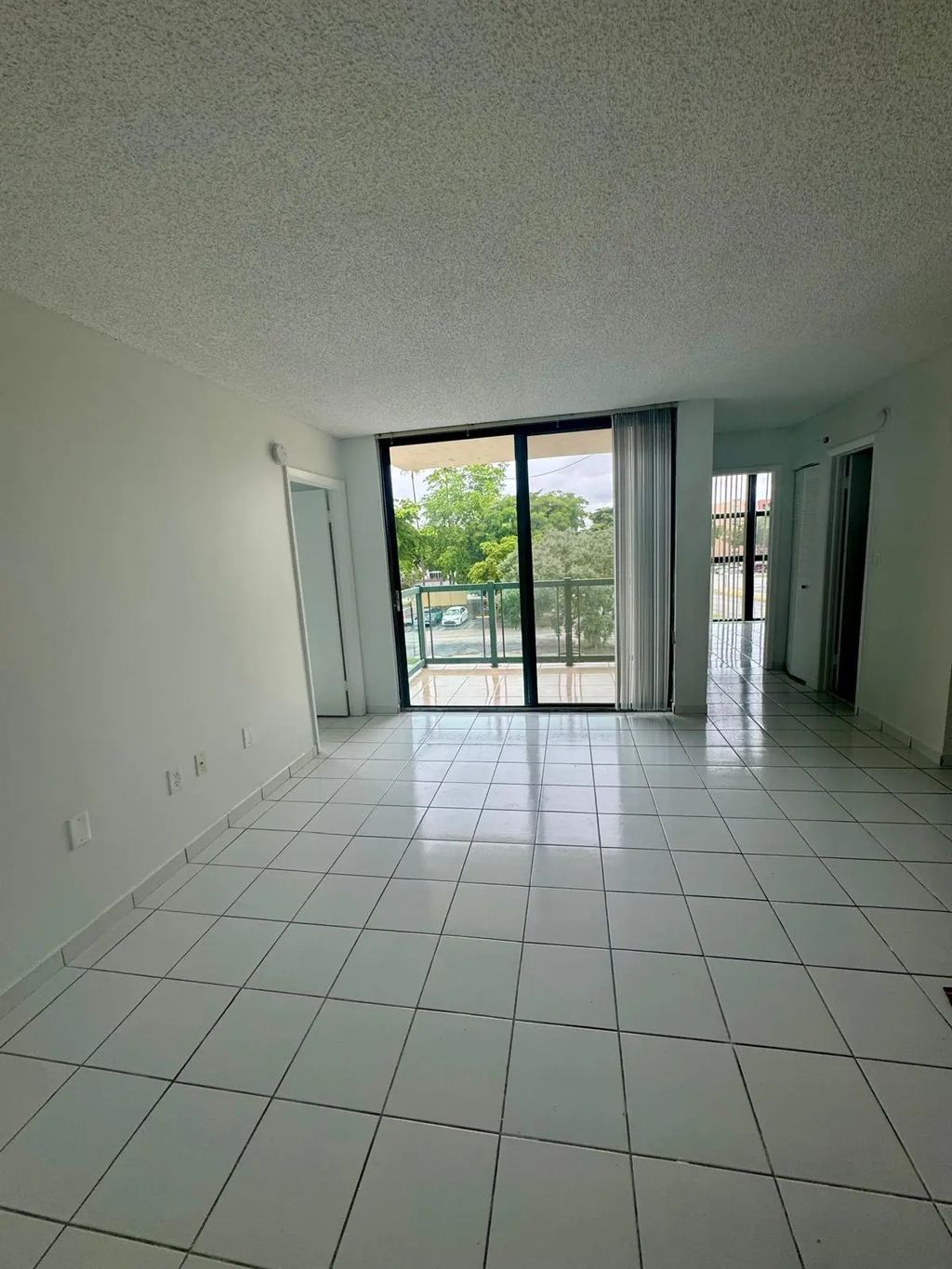 2055 Sw 122nd Avenue #328, Miami