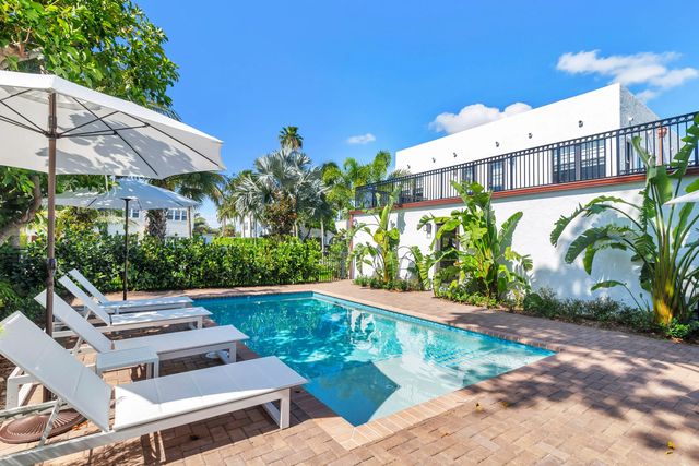 3 of 27 - 237 Monroe Drive, West Palm Beach, FL