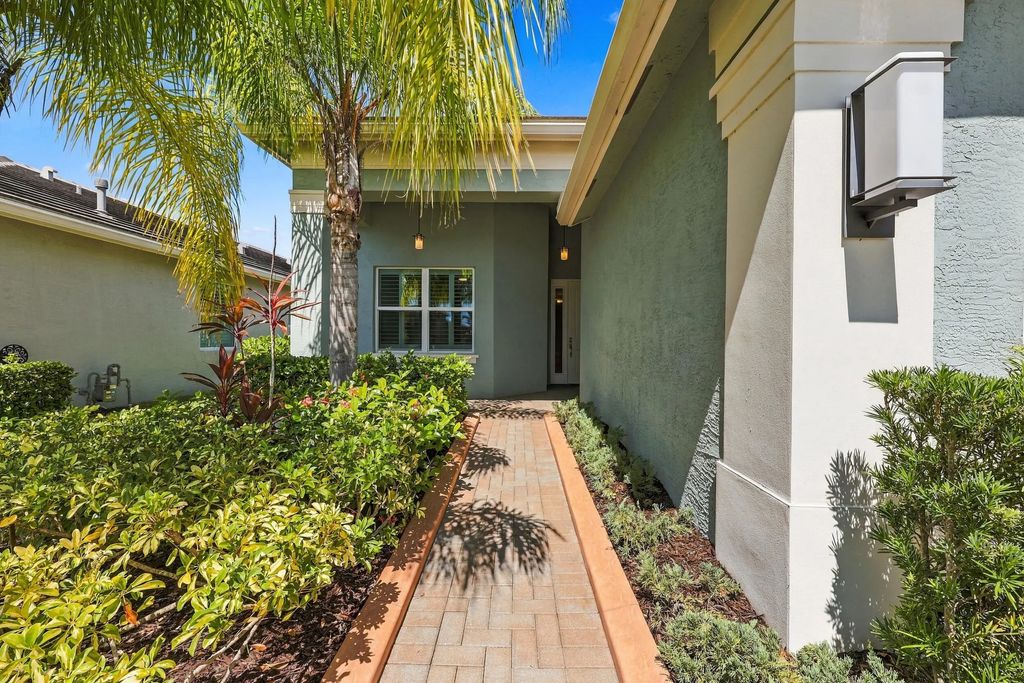 11852 Sw Waterford Isle Way, Port St. Lucie