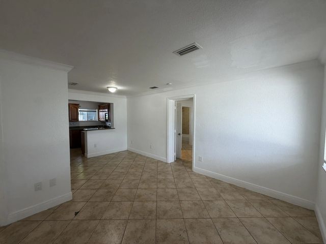 3 of 12 - 5900 Sw 26th Street, West Park, FL