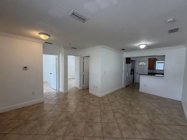 5 of 12 - 5900 Sw 26th Street, West Park, FL
