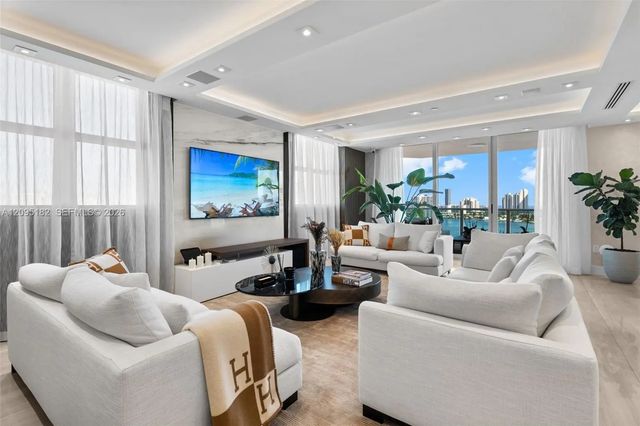 3301 Ne 183rd Street #2001, Aventura