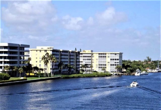 1 Harbourside Drive #1204, Delray Beach