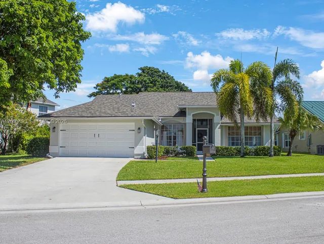 2 of 37 - 12911 Upper Cove Drive, Wellington, FL