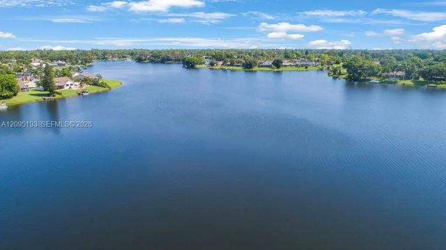 3 of 37 - 12911 Upper Cove Drive, Wellington, FL