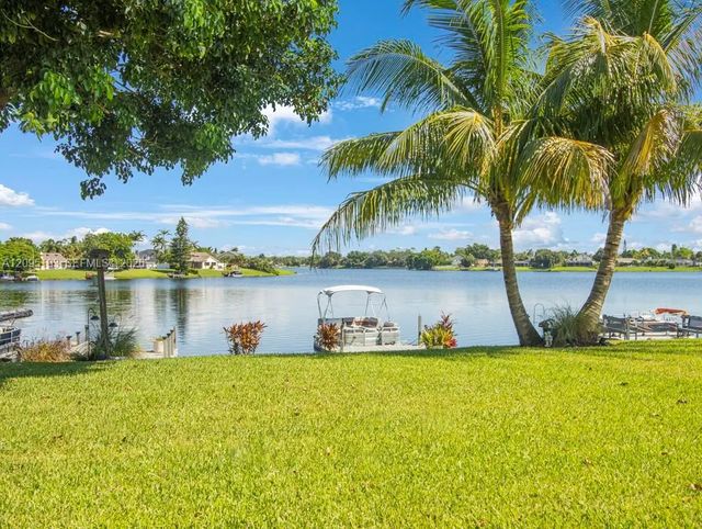 4 of 37 - 12911 Upper Cove Drive, Wellington, FL