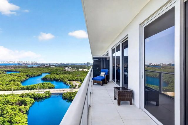 4 of 52 - 16385 Biscayne Boulevard #lph17, North Miami Beach, FL