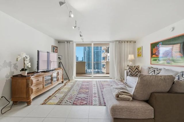 5 of 43 - 1865 S Ocean Drive #16h, Hallandale Beach, FL