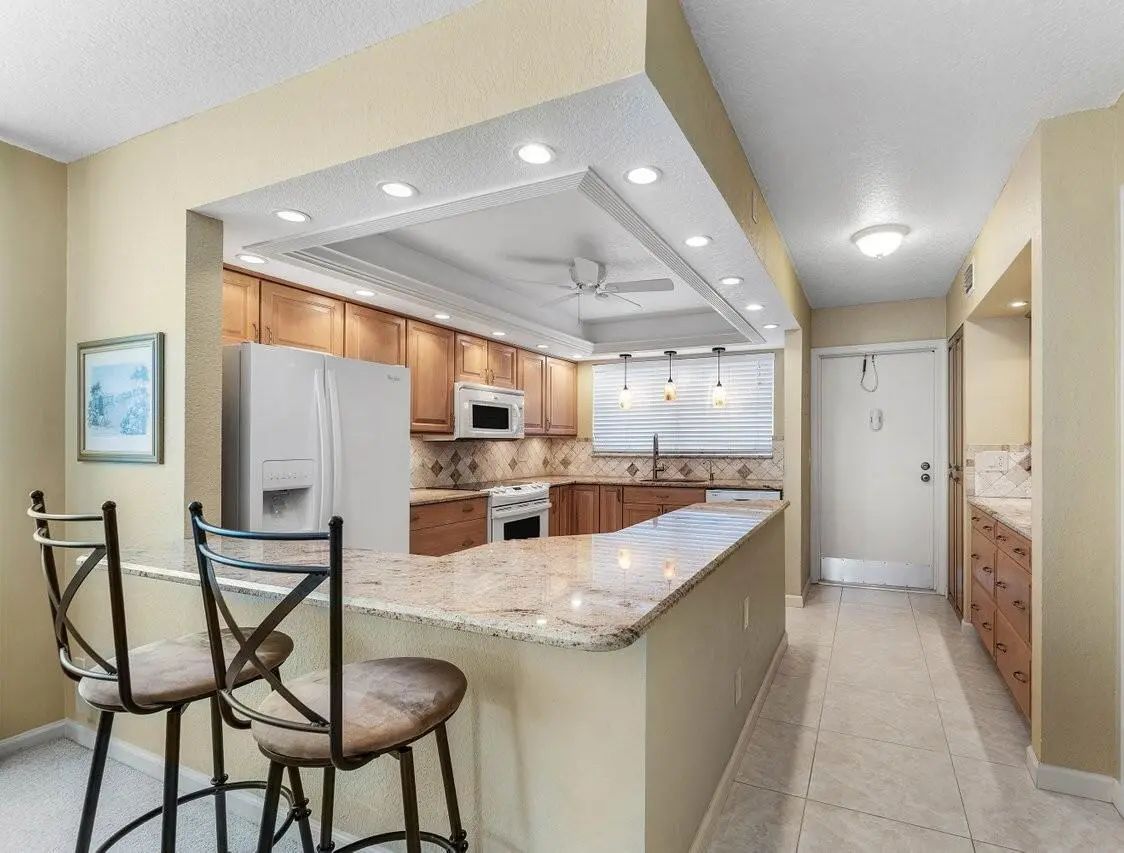 MLS Number B26081286 in the city of Boynton Beach Homes for Sale by SEAGATE OF GULFSTREAM CONDO, the zipcode of 33435