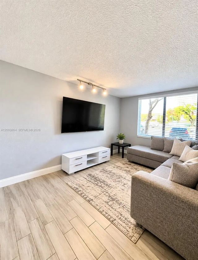 3 of 23 - 1885 W 56th Street #110, Hialeah, FL